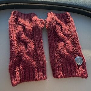 Vince Camuto Maroon Cable Knit Fingerless Gloves